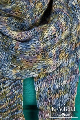 Adstock shawl