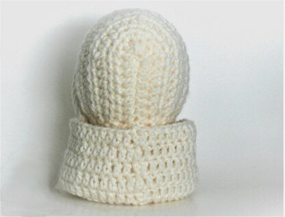 Easy Women's Bonnet and Cowl