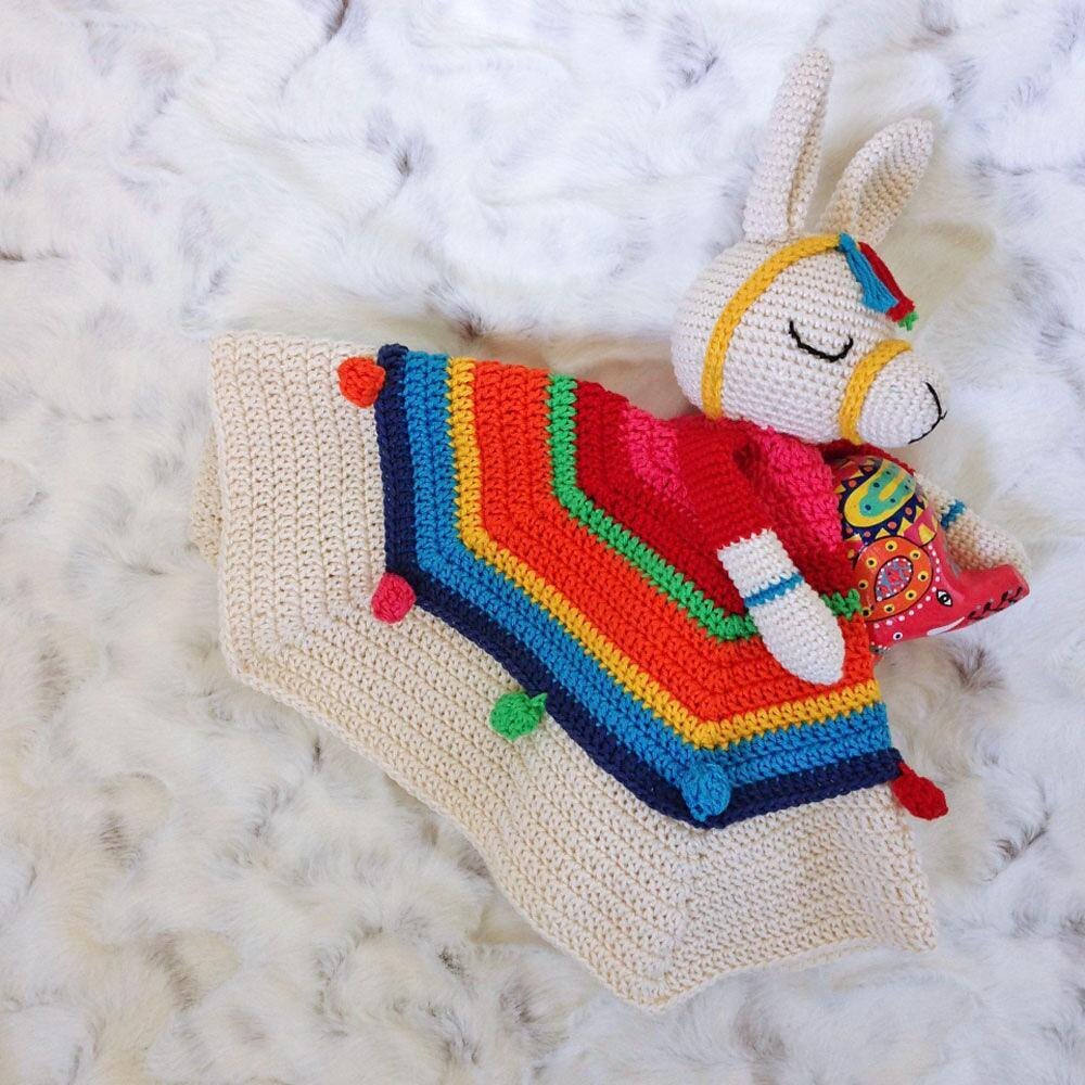 Crochet llama online blanket