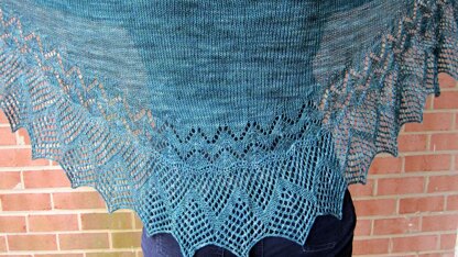 Irish Edged Long Wingspan Shawlette