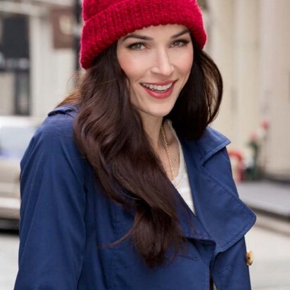 Cabled Heart Hat in Red Heart Super Saver Economy Solids - LW3588