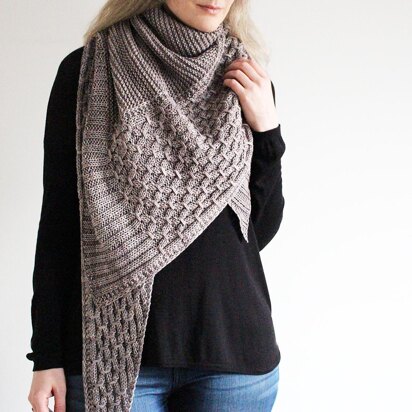 Larina - knitting pattern