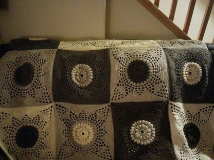 Victorian Sunflower Afghan Square