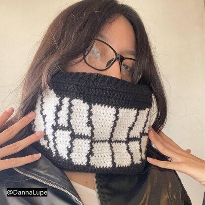 Teeth Cowl