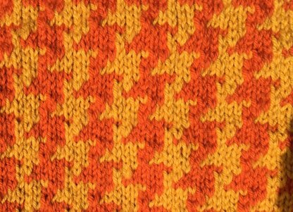 Houndstooth b;lanket and cushion