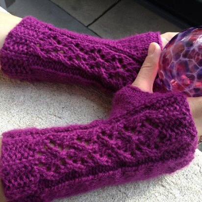 Annabelle Fingerless Mitts