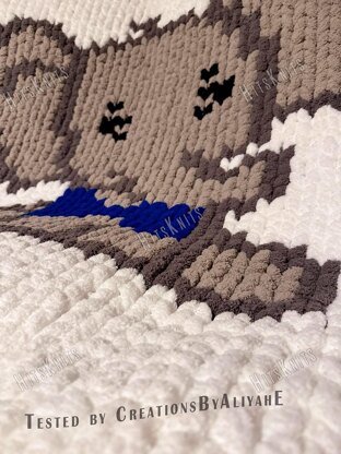 Elephant Finger Knit Blanket