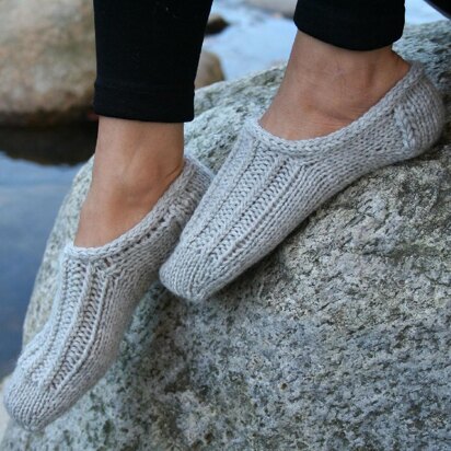 Sleepy Time Slippers - knitting pattern