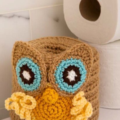 Retro Owl Toilet Roll Cover in Red Heart Super Saver Economy Solids - LW3945
