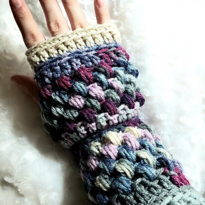 Puff Stitch Fingerless Gloves