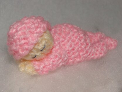 Lovely sleeping baby knitting pattern