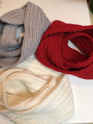 Easy and Quick Infinity Scarf