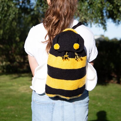 Bee Backpack - knitting pattern