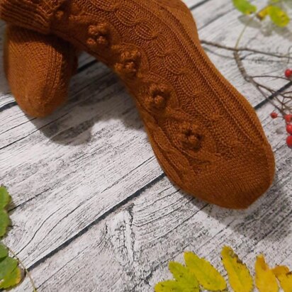 Pihlaja socks - knitting pattern