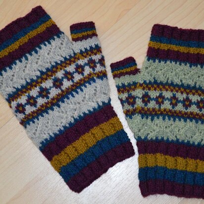 Flower Child Mitts - knitting pattern