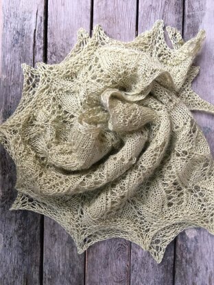 Tumbling Ivy Shawl