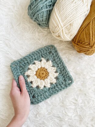 Crochet Kit - Granny's Flower Throw – Lion Brand Yarn