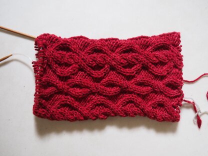 Corinthe Cowl