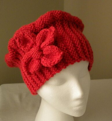 Cloche Hat with Flower-Knit