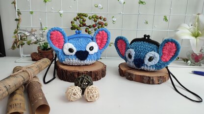 Coin Purse With Keychain Cat Hello kitty Stitch Bee