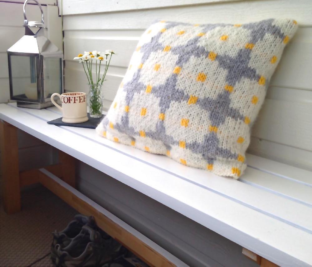 How to Make Cushions for a Bench - Easy Sewing - Bloom