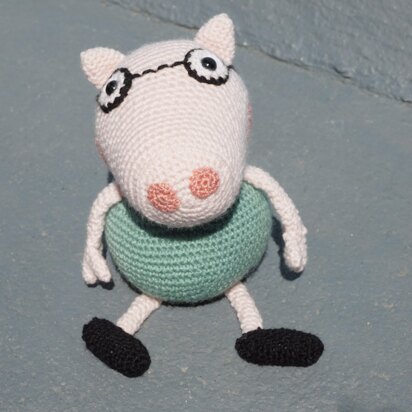 Crochet Pattern for the Father from Pig with Pep!