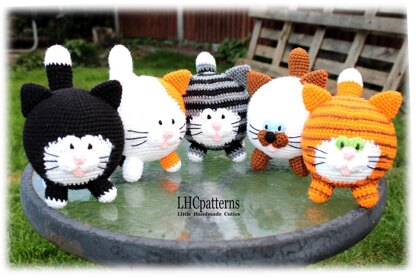 Five Ball Cats Crochet Pattern