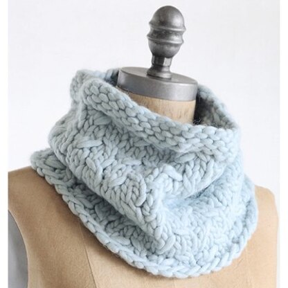 Blue Sky Fibers Frosty Cowl PDF