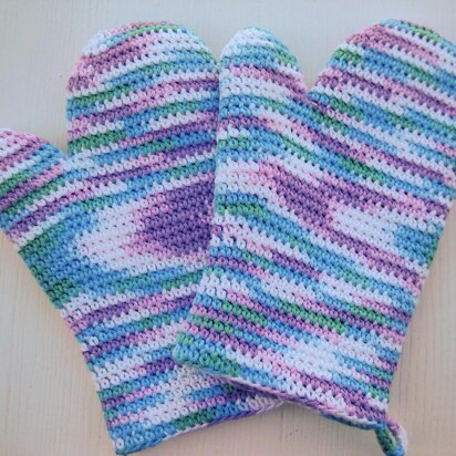 Give Yourself A Hand Oven Mitt