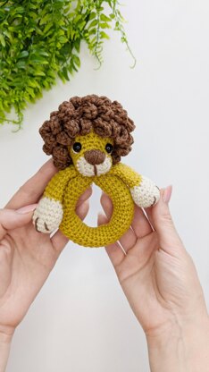 Crochet baby rattle pattern, amigurumi lion pattern, crochet safari animals pattern