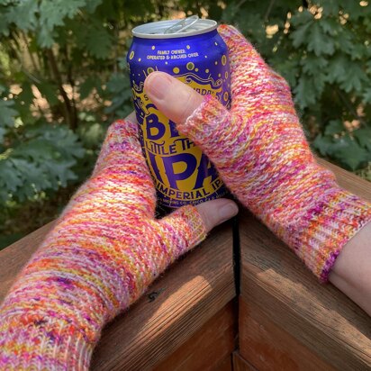 Wavelength Mitts - knitting pattern