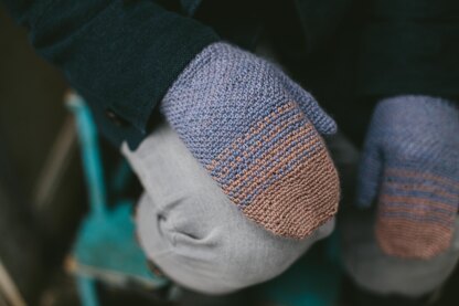 Crochet Yeah! by Joanne Scrace and Kat Goldin