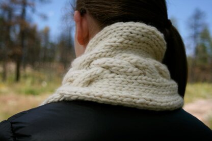 It's All About the Cabled Cowl