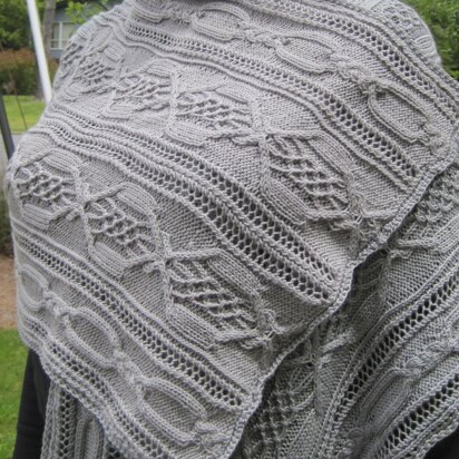 Therion Cluster Cable Lace Shawl