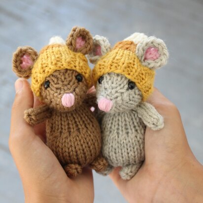 The Quiet Little Mouse - knitting pattern