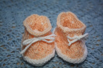 Dainty Daisies Cardigan and Booties