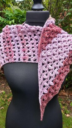 Pebble and Loop Scarf