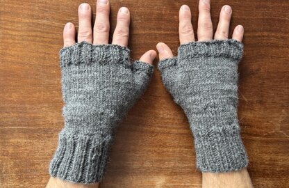 "Mats" Men’s Wrist Warmers