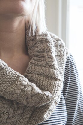 Deep Aran Cowl