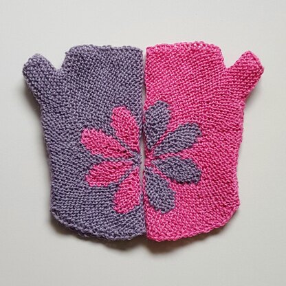 Mauerblümchen Fingerless Gloves