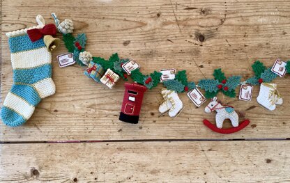 Victorian Christmas Garland