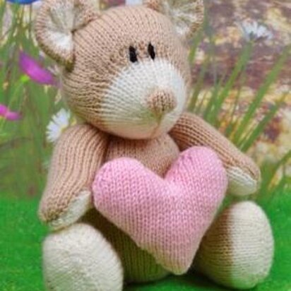 Heartfelt Bear - knitting pattern