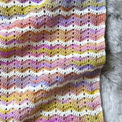 Simple Ripple Baby Blanket