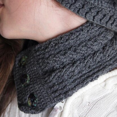 Lisle Cowl