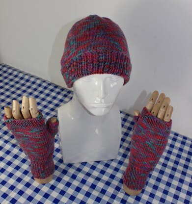 Self Striping beanie Hat & Fingerless Gloves CIRCULAR