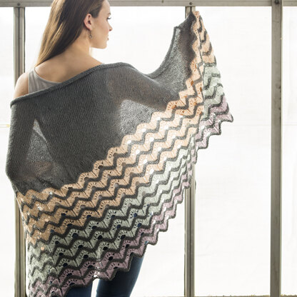 Universal Yarn Gradiate Shawls PDF