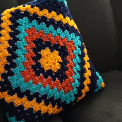 The granny square pillow cover crochet pattern