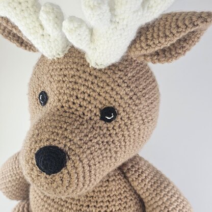 The Forever Hug Deer