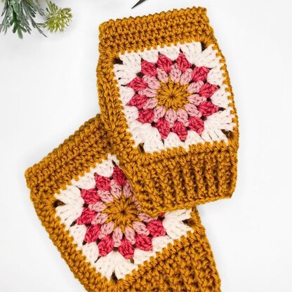 Granny Flower Fingerless Gloves