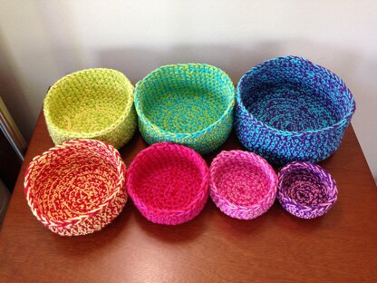 Colorful Nesting Bowls